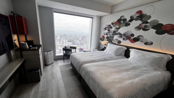 東南ア⾼級ホテル、訪⽇客に照準 タイ財閥系など進出