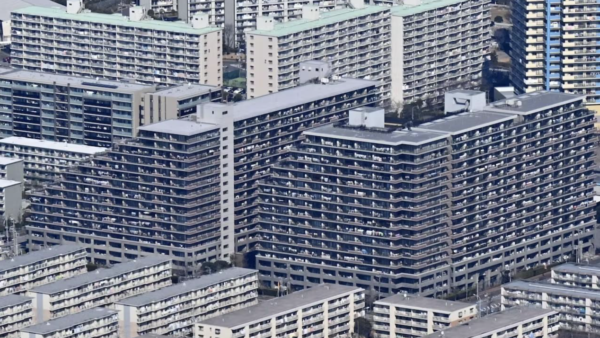中古⾼騰、⾃宅マンション売るなら︖ 税・⼿数料に注意