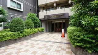 ダイアパレス水道橋｜53㎡×2LDK＋WIC。ルーフバルコニー付き角住戸の開放感