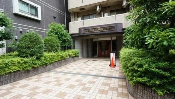 ダイアパレス水道橋｜53㎡×2LDK＋WIC。ルーフバルコニー付き角住戸の開放感