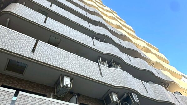 【ダイアパレス水道橋】10階角住戸×ルーフバルコニーから都心を望む、千代田区のリノベーションレジデンス